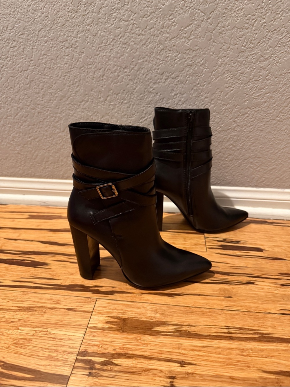 Steve Madden Black Pointed Toe Ankle Booties with Wrap Strap